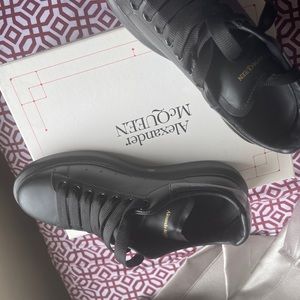 Alexander McQueen size 40